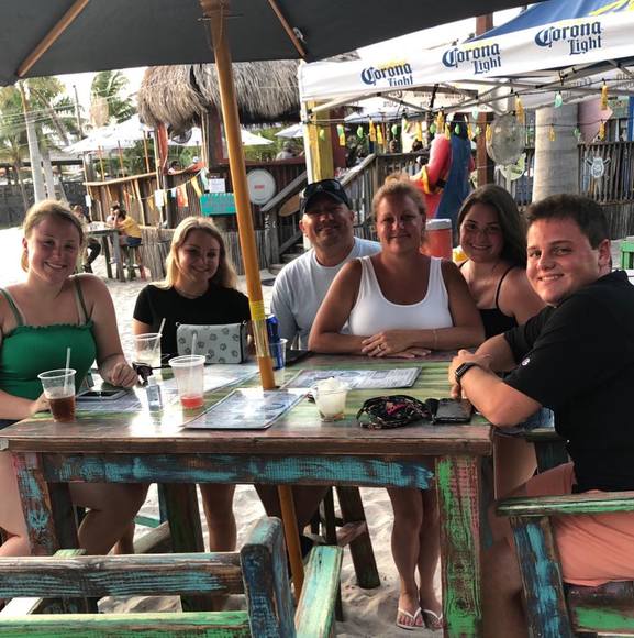 Meet your Posher, Lisa - Picture 1 of 1